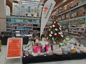© Hornbach Eisenstadt
Quelle: Hornbach Eisenstadt Foto der Wunschzettelaktion im Hornbach Eisenstadt