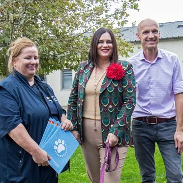 Foto mit Yvonne Millard, Astrid Eisenkopf und Wolfgang Böck